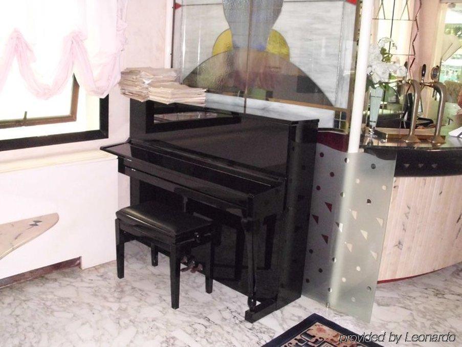 Hotel Levante Rimini Bilik gambar