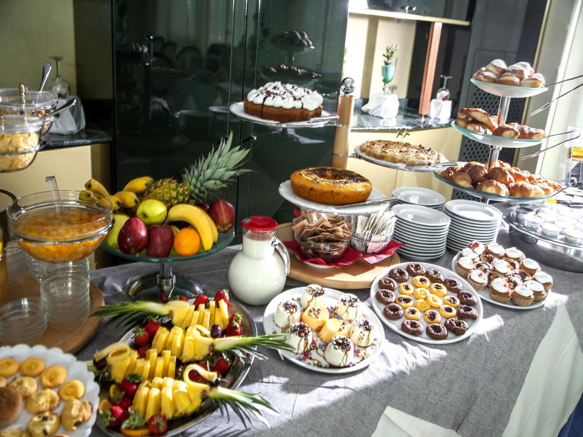Hotel Levante Rimini Luaran gambar