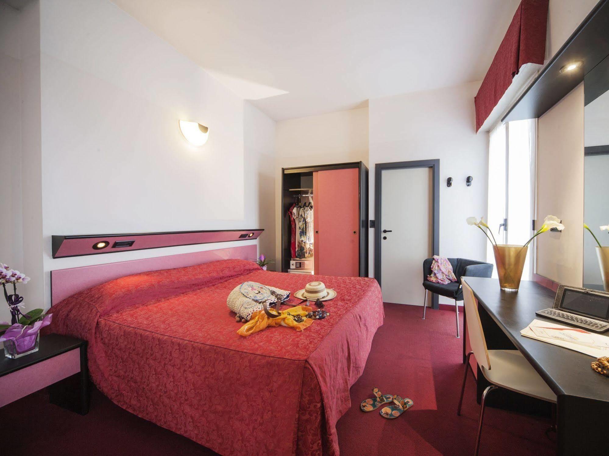 Hotel Levante Rimini Luaran gambar